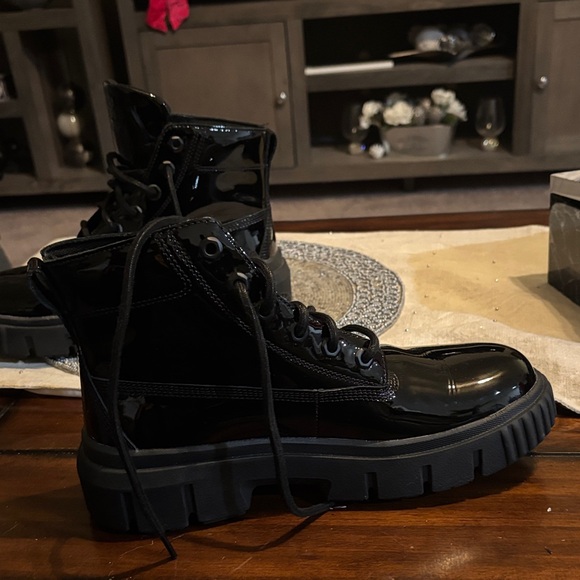 Timberland Black Patent Combat Boots - Picture 4 of 6